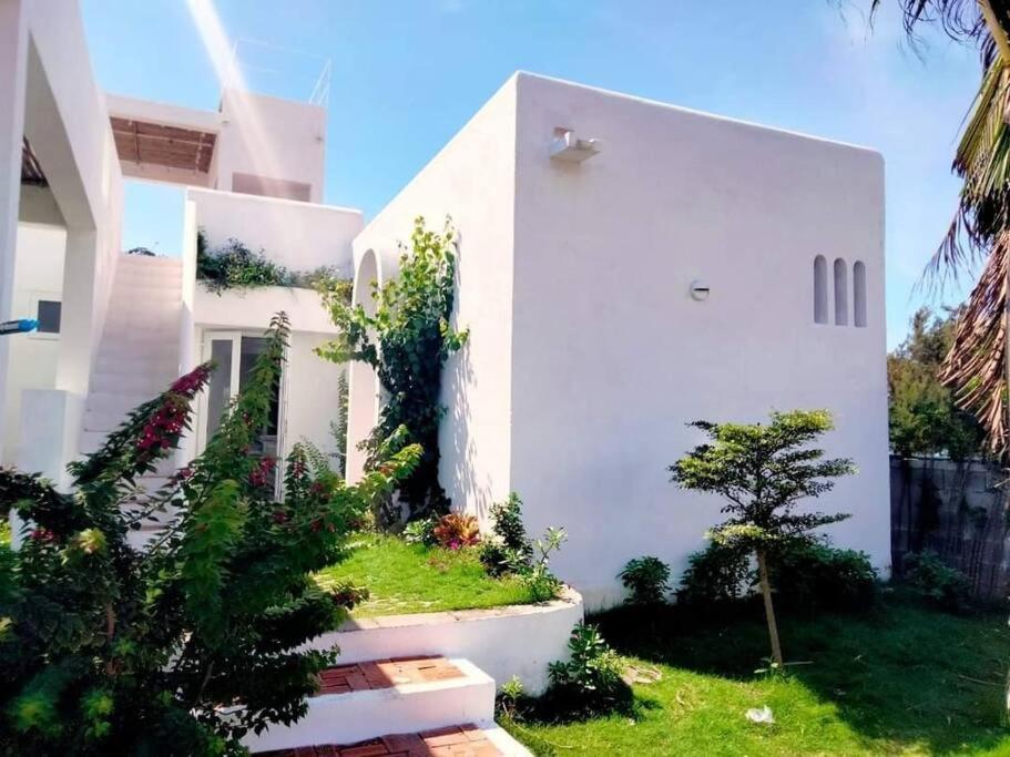 Hồ Lân Retreat, Villa mặt biển dành cho 8 người. Pho Tri Esterno foto