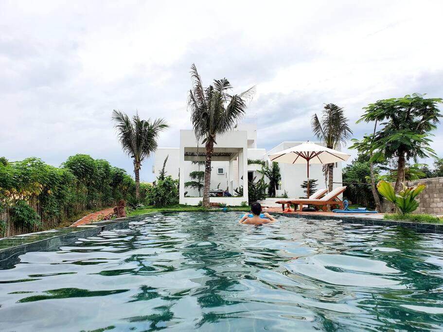 Hồ Lân Retreat, Villa mặt biển dành cho 8 người. Pho Tri Esterno foto