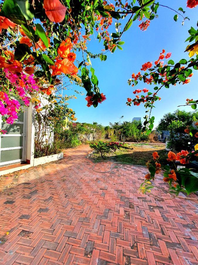 Hồ Lân Retreat, Villa mặt biển dành cho 8 người. Pho Tri Esterno foto